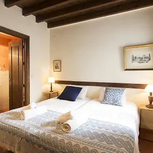  Apartment Puerta Elvira Centro