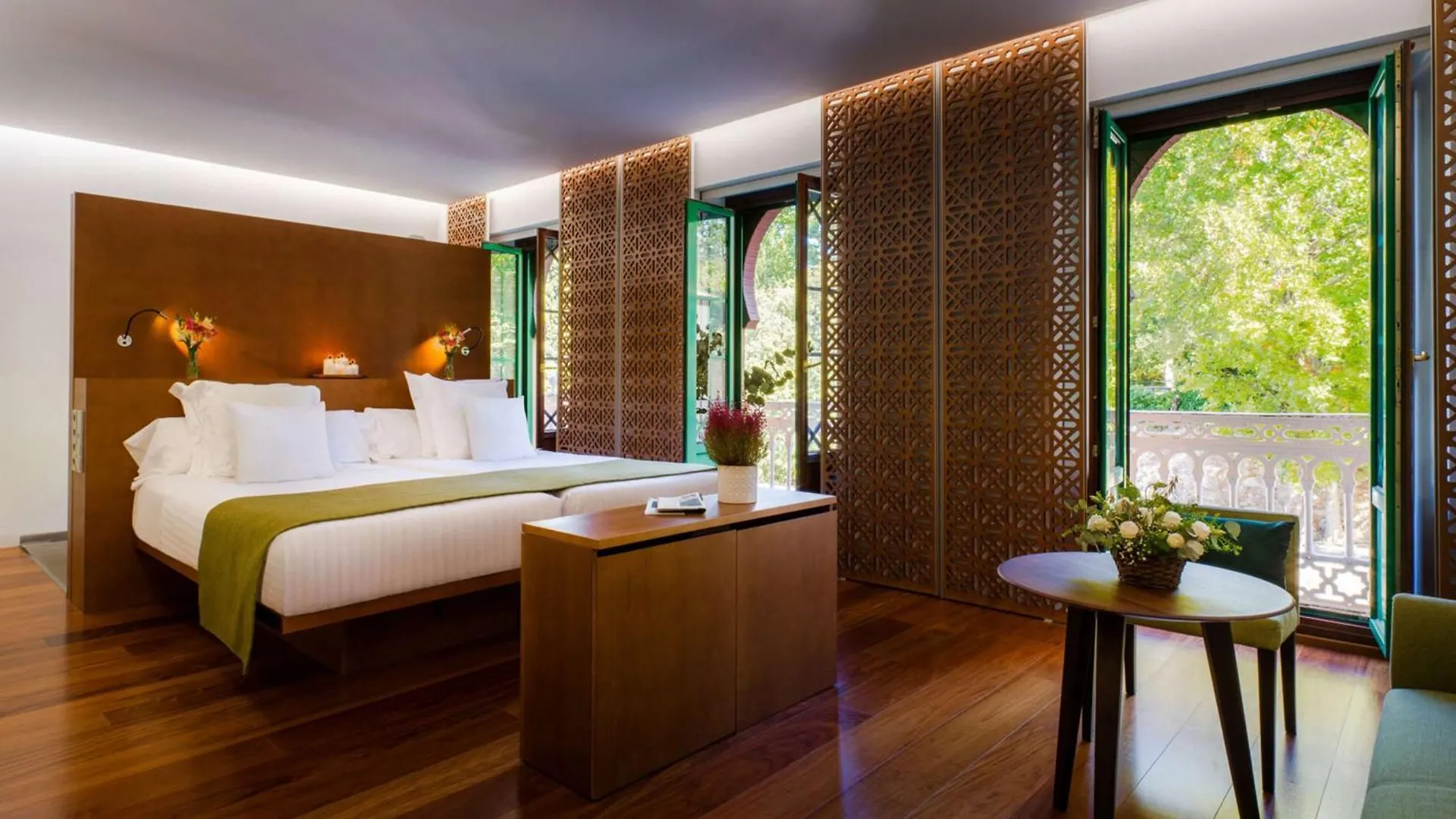 Alhambra Palace Hotel Гранада
