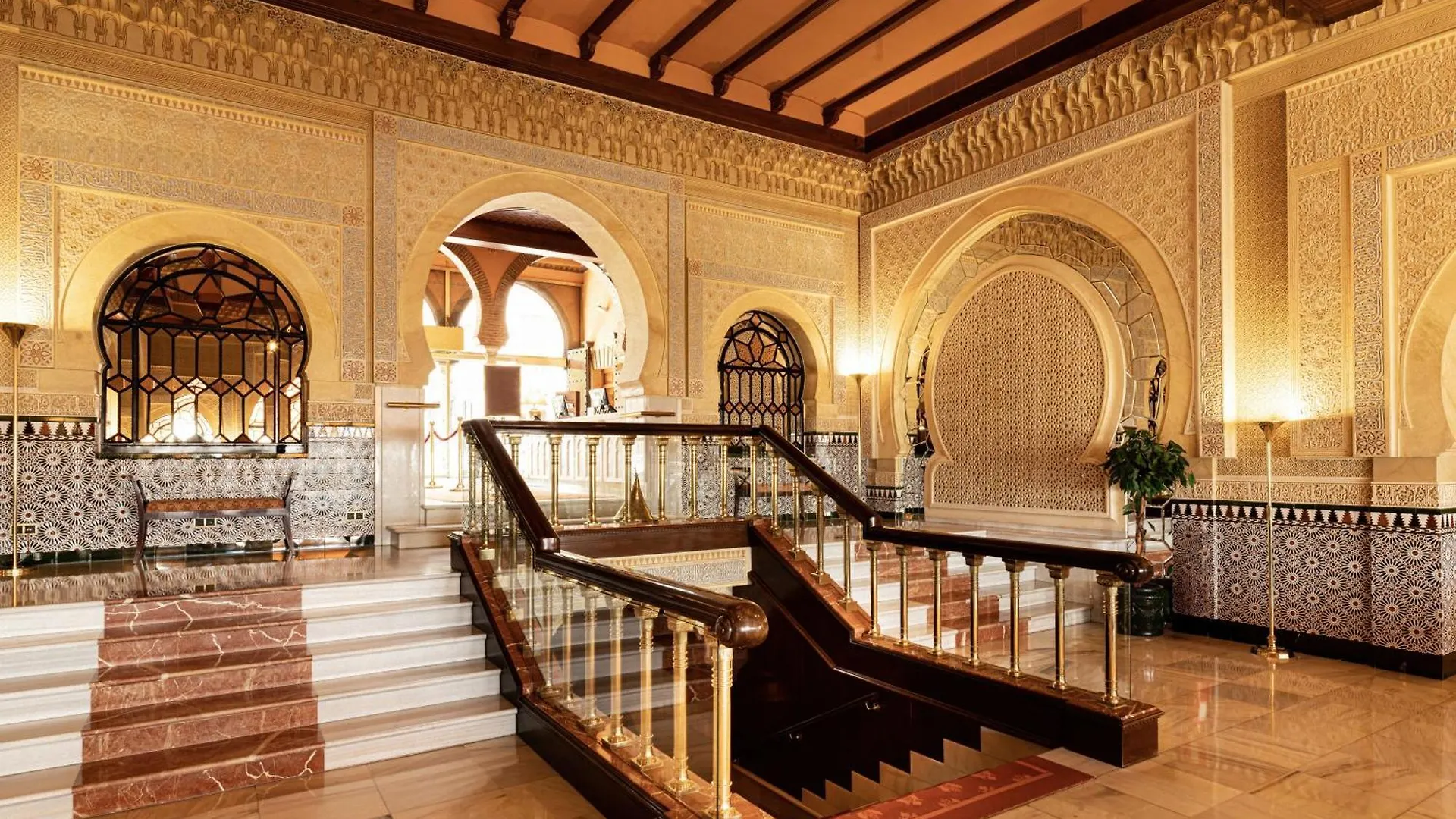 Alhambra Palace Hotel Гранада