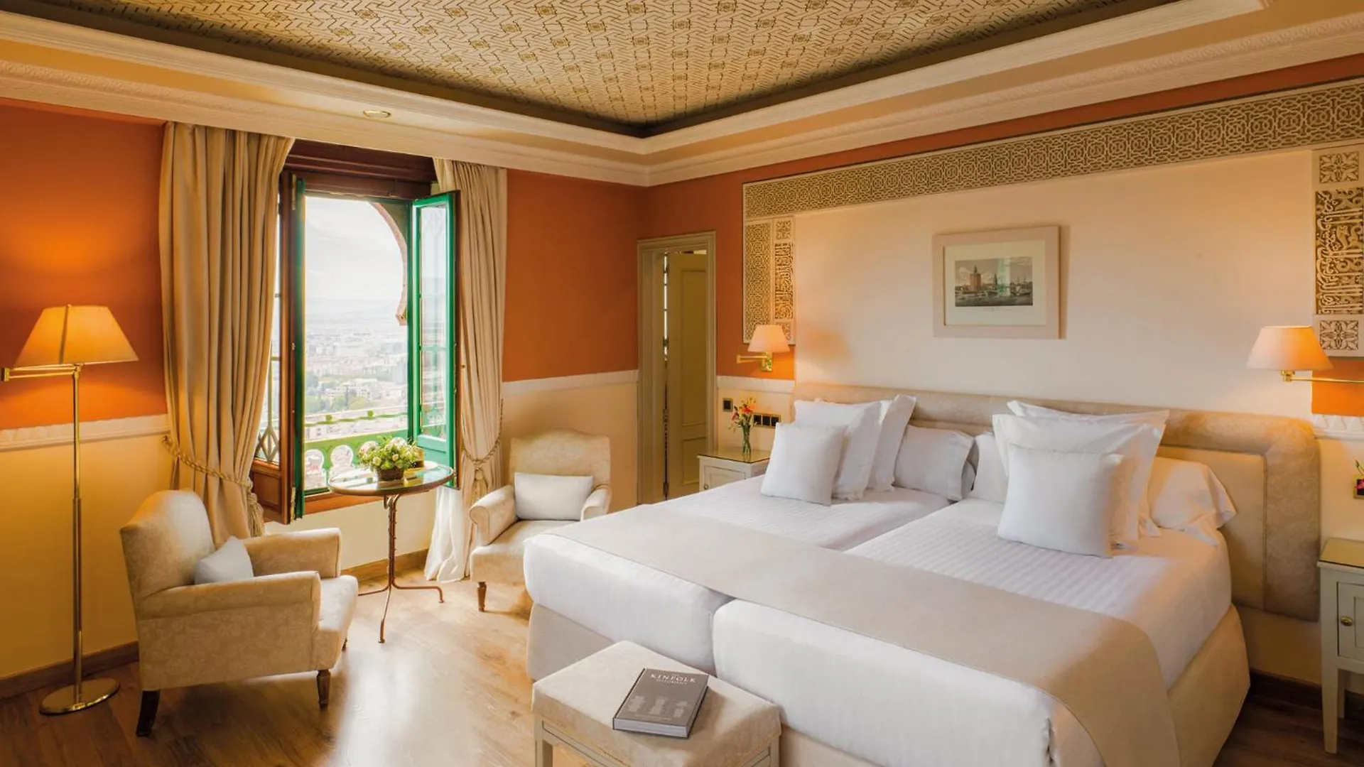 Alhambra Palace Hotel Гранада
